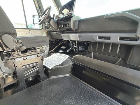 Used 2024 Chevrolet Brightdrop 600 w/ Commercial Equipment Package AWD/4WD image 30