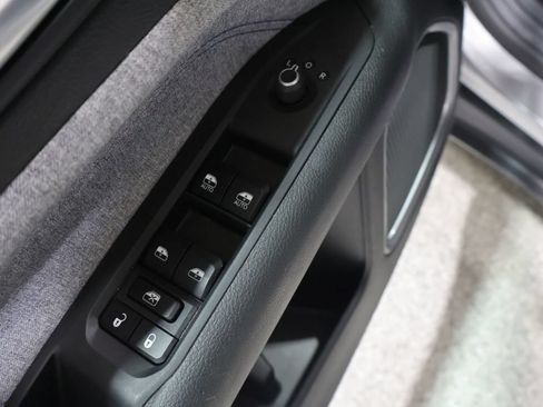 Certified 2023 Jeep Compass Latitude w/ Convenience Group AWD/4WD image 15