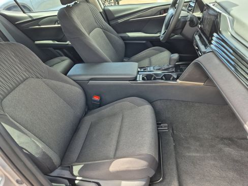 Used 2025 Toyota Camry LE FWD image 24