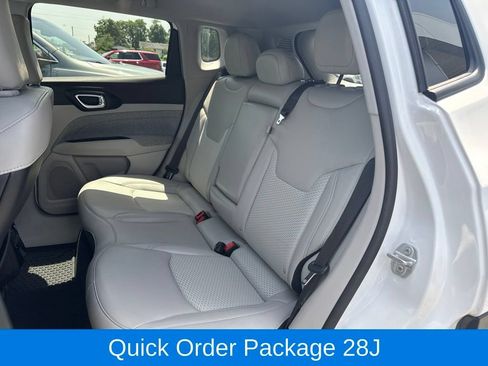 Used 2022 Jeep Compass Latitude w/ Convenience Group FWD image 13