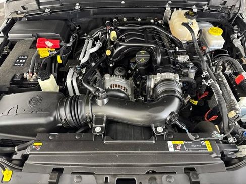 Used 2021 Jeep Wrangler Sport AWD/4WD image 16