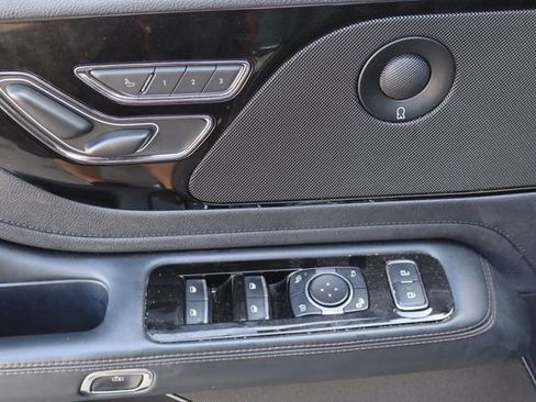 Used 2025 Lincoln Aviator AWD w/ Jet Appearance Package image 23
