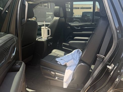 Used 2023 GMC Yukon Denali w/ LPO, Floor Liner Package AWD/4WD image 7