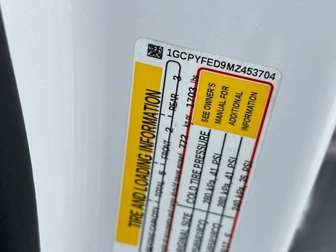 Used 2021 Chevrolet Silverado 1500 LT Trail Boss w/ Bed Protection Package image 27