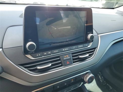 Used 2024 Nissan Altima 2.5 SR image 25