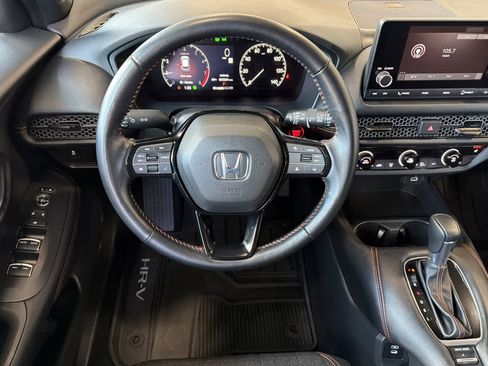 Used 2025 Honda HR-V Sport image 16