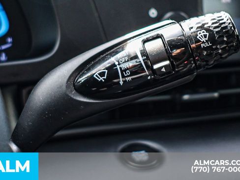 Used 2025 Hyundai Elantra Sport image 32