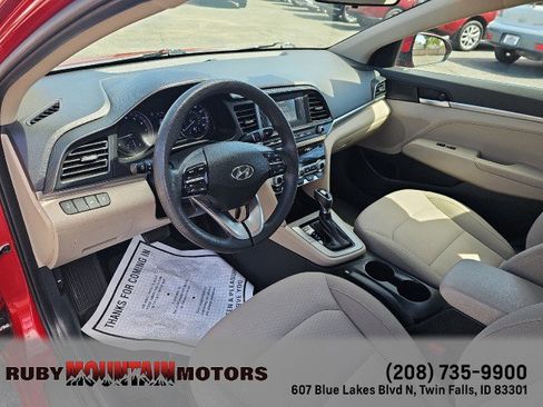Used 2020 Hyundai Elantra SE FWD image 13