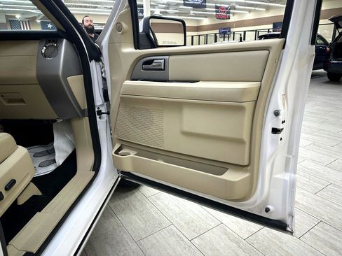 Used 2017 Ford Expedition EL Limited w/ Equipment Group 301A image 39