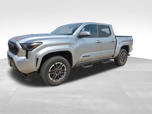 Used 2024 Toyota Tacoma TRD Sport w/ TRD Sport Upgrade Package AWD/4WD image 2