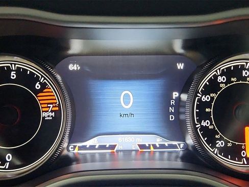 Used 2017 Jeep Cherokee Limited w/ Luxury Group image 19