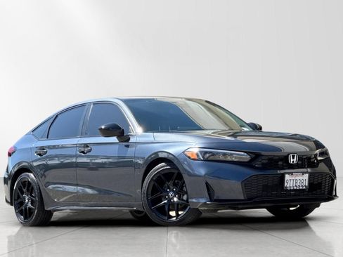 Used 2025 Honda Civic Sport image 1