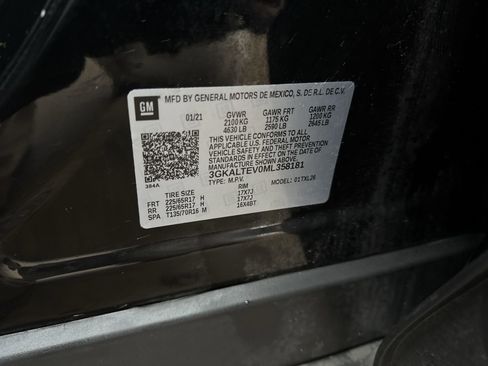 Used 2021 GMC Terrain SLE w/ Driver Convenience Package image 33