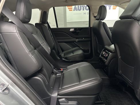 Used 2024 Lincoln Aviator Premiere w/ Premium Package image 40