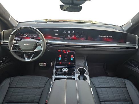 Used 2026 Cadillac Escalade V image 9
