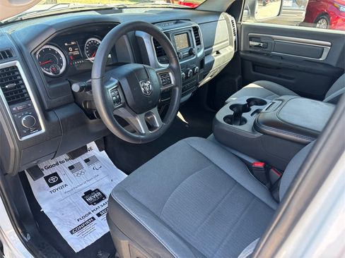 Used 2024 RAM 1500 Classic SLT image 7