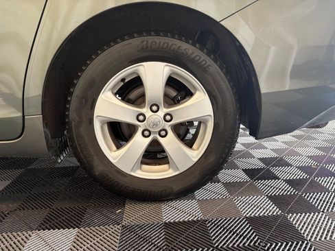 Used 2013 Toyota Sienna LE FWD image 27