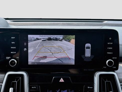 Certified 2022 Kia Sorento X-Line EX AWD/4WD image 17