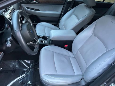 Used 2018 Subaru Outback 3.6R Limited AWD/4WD image 24