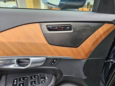 Certified 2024 Volvo XC90 B6 Plus w/ Protection Package Premier image 17