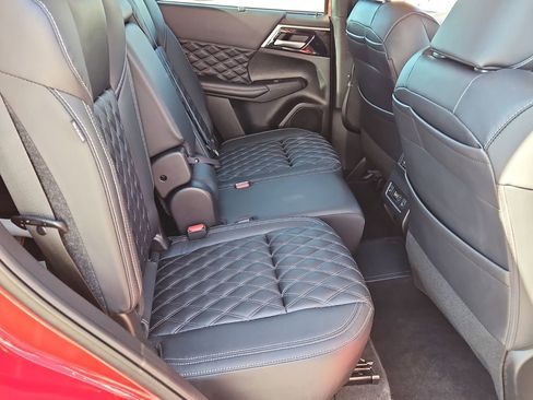 Used 2023 Mitsubishi Outlander SEL image 18