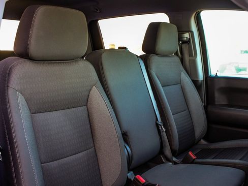 Used 2023 Chevrolet Silverado 1500 Custom image 37