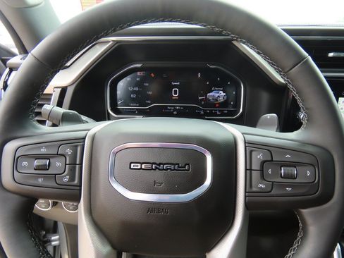 Used 2025 GMC Sierra 1500 Denali w/ Technology Package image 27