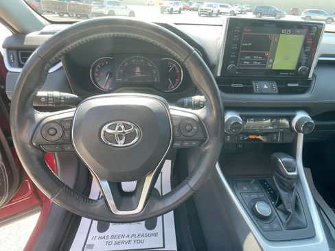 Used 2019 Toyota RAV4 Limited AWD/4WD image 15