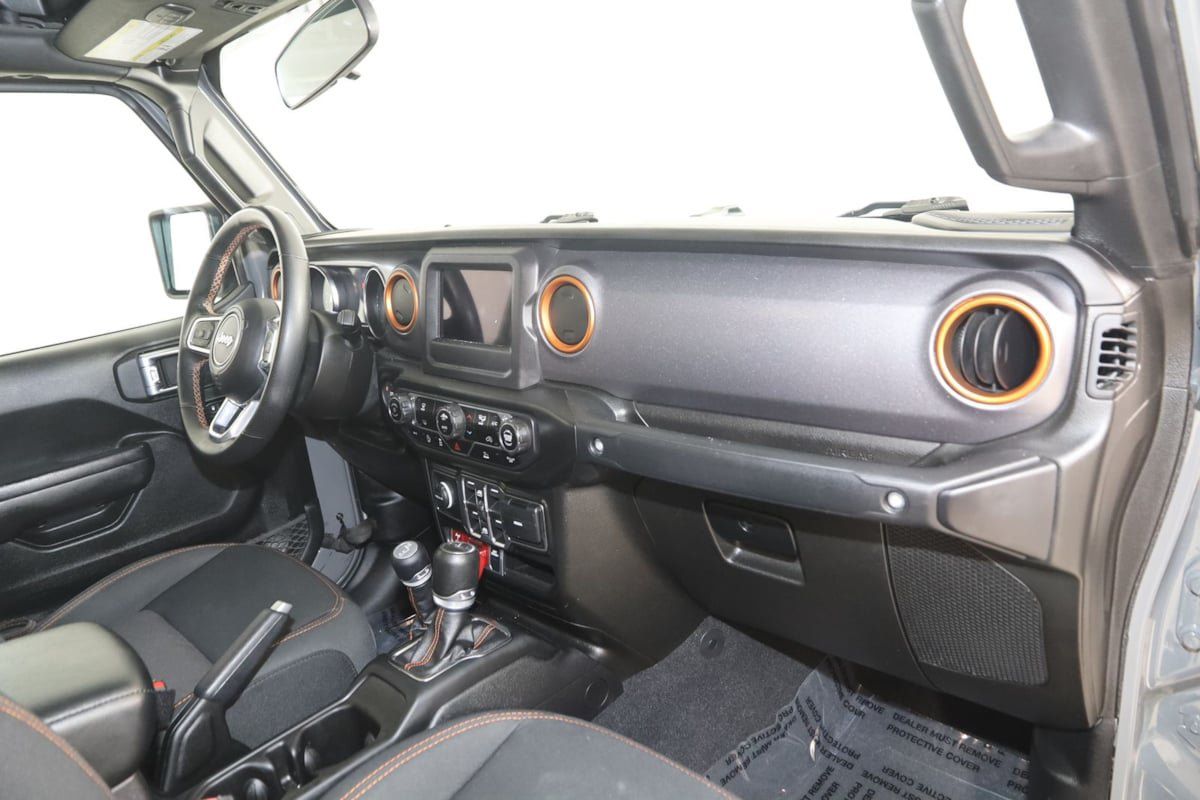 Used 2021 Jeep Gladiator Mojave w/ LED Lighting Group AWD/4WD image 35