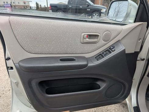 Used 2002 Toyota Highlander V6 image 9