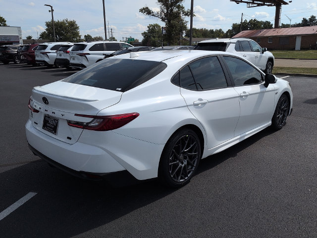Used 2025 Toyota Camry SE FWD image 7