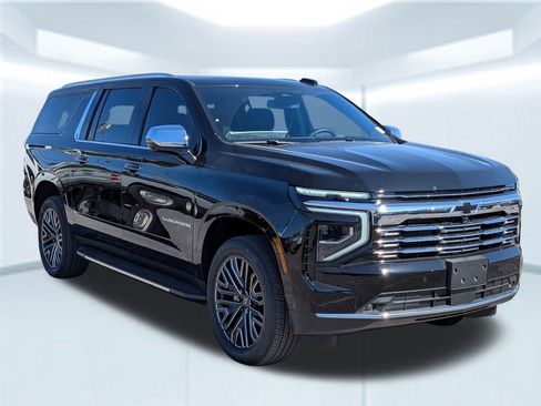 New 2026 Chevrolet Suburban Premier image 9
