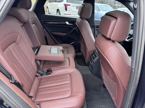 Used 2018 Audi Q5 2.0T w/ Premium Plus Package image 18