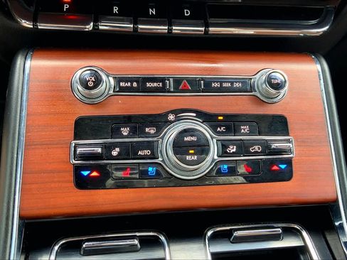 Used 2021 Lincoln Aviator Reserve w/ Equipment Group 201A RWD image 35