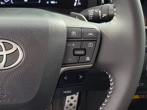 Used 2026 Toyota Camry SE FWD image 25