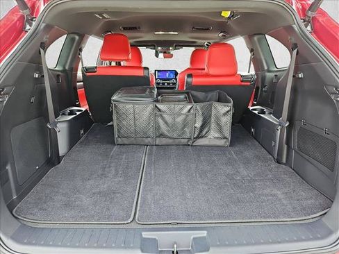 Used 2023 Toyota Highlander XSE FWD image 6