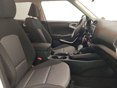 Used 2023 Kia Soul LX FWD image 21