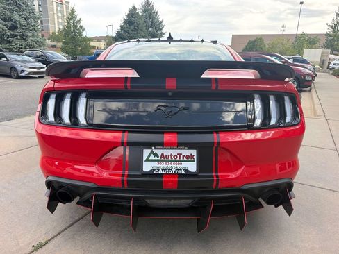 Used 2020 Ford Mustang Premium RWD image 7