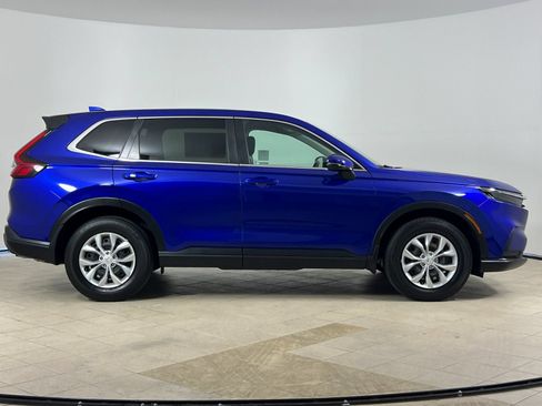 Used 2025 Honda CR-V LX image 7