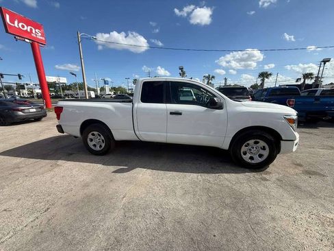 Used 2022 Nissan Titan 2WD King Cab image 3