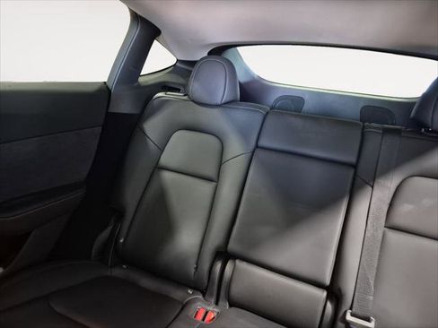 Used 2025 Tesla Model Y Long Range image 16