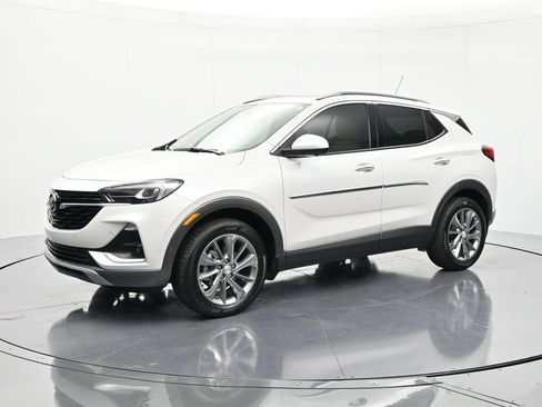 Used 2020 Buick Encore GX Essence w/ Experience Buick Package AWD/4WD image 1
