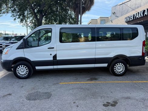 Used 2017 Ford Transit 350 XLT RWD image 5