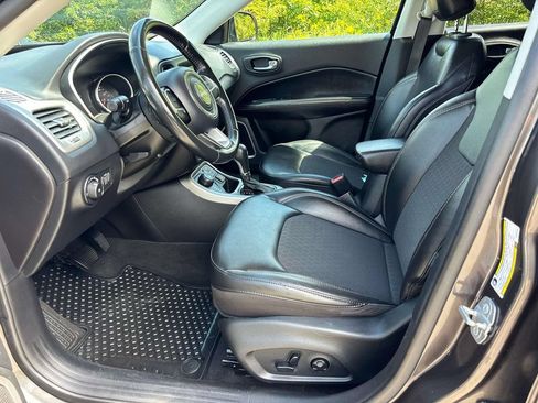 Used 2019 Jeep Compass Latitude w/ Popular Equipment Group AWD/4WD image 12