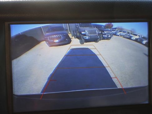 Used 2020 GMC Yukon SLE w/ Convenience Package image 23