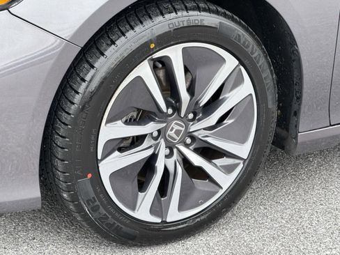 Used 2020 Honda Accord Touring image 7