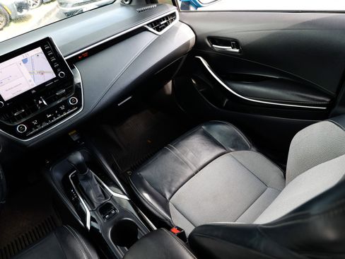 Used 2019 Toyota Corolla XSE image 27