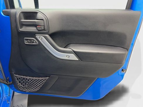 Used 2016 Jeep Wrangler Unlimited Sahara w/ Max Tow Package image 46