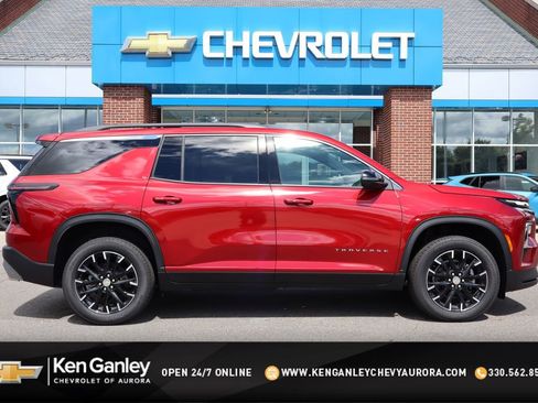 New 2025 Chevrolet Traverse LT w/ Sun and Wheel Package image 1