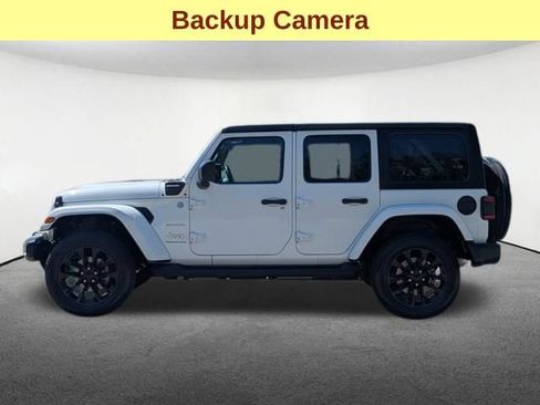 Used 2023 Jeep Wrangler Unlimited Sahara w/ Cold Weather Group AWD/4WD image 9